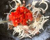A picture of step 2 of Stir fried potatoes.