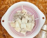 Hình bước làm 1 của món Cơm ngon nhà Huý 🏡: Mực xào rau củ - Canh cải thảo nấu thịt
