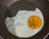 Foto langkah ke 4 dari resep Perfect Sunny Side Up.