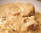Foto del paso 6 de la receta: Solomillo encebollado a la crema de queso "Castello" trufado