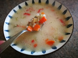Sopa de carne picada con yogur griego