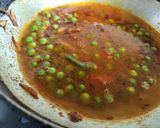 A picture of step 3 of Mushroom Matar.