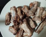 Foto del paso 1 de la receta: Costillas con patatas y setas