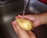 Foto del paso 1 de la receta: Papas horneadas-abrasadas 🥔