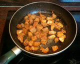 Foto del paso 1 de la receta: Quesadillas de cerdo en adobo