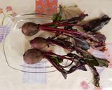 Foto del passaggio 1 della ricetta Fettuccine di rapa rossa di semola rimacinata con cimette di rapa