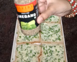 சில்லி சீஸ் டோஸ்ட் (Chilli cheese toast recipe in tamil) ரெசிபி ஸ்டேப் 2 புகைப்படம்
