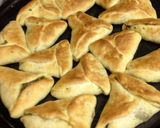 صورة لخطوة 4 من وصفة طريقة مثلاثات سبانخ ومثلاثات الريانه بتشهي 👌🏻😋