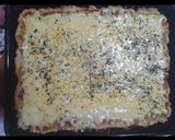 Foto del paso 4 de la receta: Pizza casera de queso y ajo.!🍕