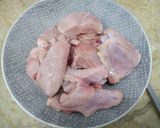 Foto langkah ke 2 dari resep Ayam Goreng Daun Kemangi.