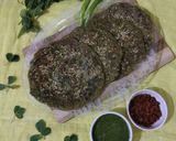 A picture of step 4 of Bajra garlic pancake.