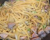 Foto langkah ke 4 dari resep Japanese style Chicken Katsuobushi Fettuccine Spaghetti.