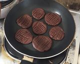 Foto langkah ke 4 dari resep Cookies Cokelat Teflon.