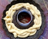 Foto langkah ke 5 dari resep Bolu Ketan Item isi Keju Lumer.