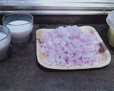 A picture of step 1 of Mugliya chicken maharani.