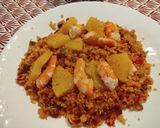 Foto del paso 10 de la receta: Falsas migas de cuscús con verdura su chorizo y brochetas de langostinos con piña