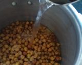A picture of step 1 of Kale Chana black gram in Besan Gravy.