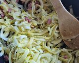 Une image de l'étape 2 de 🥒✨ Courgettes façon Carbonara légère au jambon.