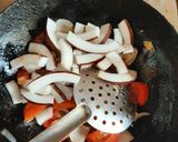 A picture of step 3 of Tomato coconut chutney.