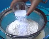 A picture of step 2 of Crinkle Coconut Cookies.