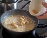 Foto del paso 8 de la receta: Risotto con Pera y Gorgonzola