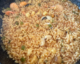 Foto del paso 4 de la receta: Fideuá de marisco