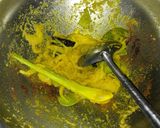 Foto langkah ke 3 dari resep Cumi Bumbu Kuning.