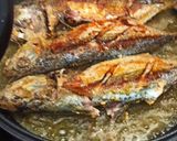 Foto langkah ke 3 dari resep Ikan Kembung Goreng.