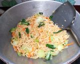 Foto langkah ke 3 dari resep Mie Goreng.