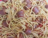 صورة لخطوة 5 من وصفة معكرونه هوت دوغ بالصوص الابيض 😋😋😋😋