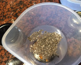 Foto del paso 1 de la receta: Licuado de banana y cereza en leche de almendra