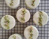 Foto del paso 9 de la receta: Tapitas de alfajor de pistacho