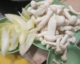 Foto langkah ke 4 dari resep Ayam Jamur Saus Teriyaki.