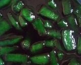 A picture of step 3 of 3 color Truti fruiti jelly.