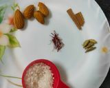 A picture of step 1 of Kashmiri kahwa.