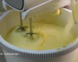 Foto langkah ke 3 dari resep Marble Butter Cake Premium.