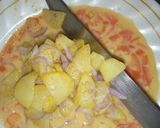 A picture of step 3 of Spanish omelette.