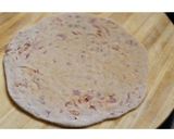 A picture of step 6 of Onion paratha.