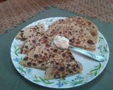 A picture of step 5 of Paneer Paratha.