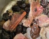 Une image de l'étape 3 de Côtelettes d’agneau 🥩🍋🥜🫘confites aux fruits secs🍯.