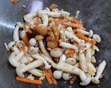 รูปขั้นตอนการทำที่ 4 ของ เห็ดชิเมจิผัดไข่