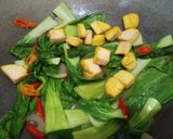 Foto langkah ke 3 dari resep 436. Tumis Pokcoy Tahu.