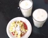 A picture of step 2 of Punjabi khoya lassi.
