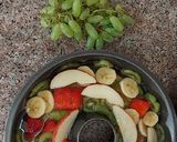 A picture of step 9 of Fruit Jello Cake.