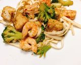 Φωτογραφία βήματος 15 της συνταγής Stir-fry udon noodles με γαρίδες, τόφου και μπρόκολο