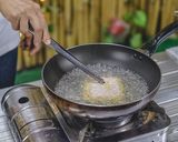 รูปขั้นตอนการทำที่ 4 ของ ผัดมาม่าปลากระป๋อง ประหยัดงบ อิ่มอร่อย อยู่ท้องสุดๆ
