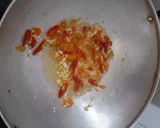 Foto langkah ke 2 dari resep Tumis ayam sawi putih.