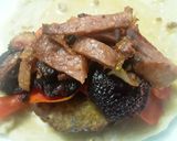 Foto del paso 5 de la receta: 🌮🌯Rapidita o Wrap con hamburguesa de Atún, remolachas y zanahorias salteadas tocineta y queso!!!