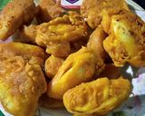 A picture of step 5 of Egg Pakorhay.