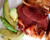 A picture of step 5 of My Bacon Grill & Avocado Breakfast.😍.
